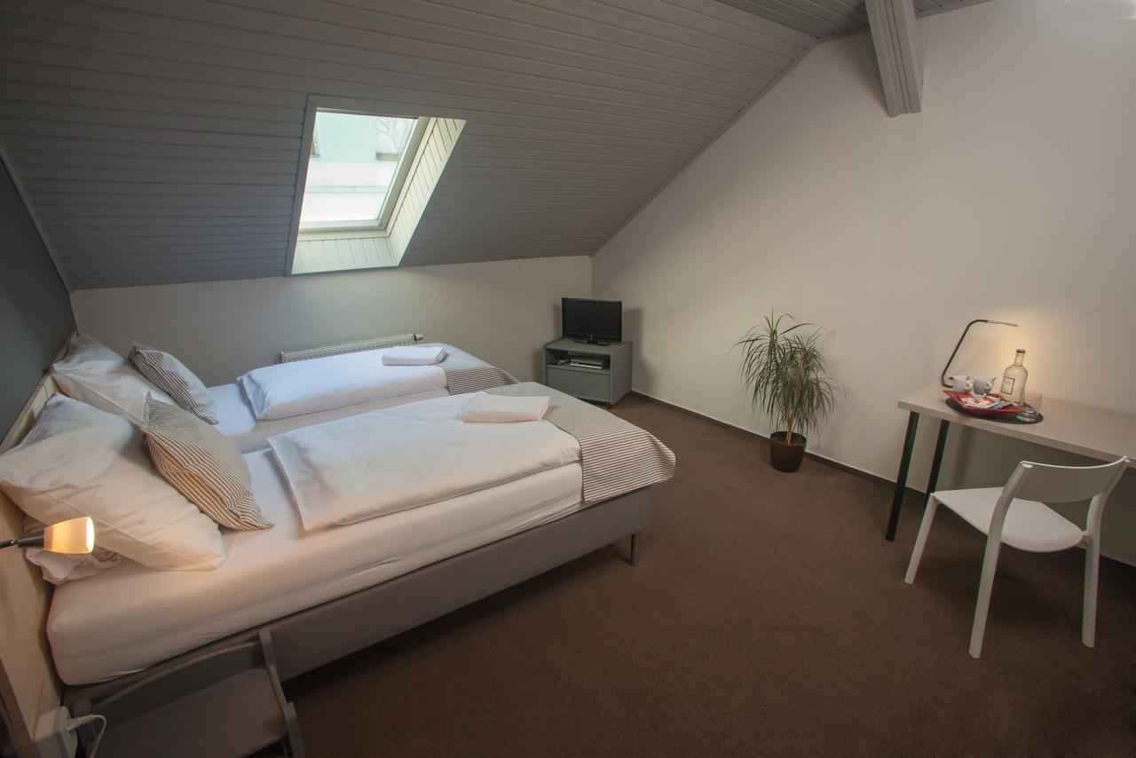 Pension Pulmesic Jablonec nad Nisou Exteriör bild